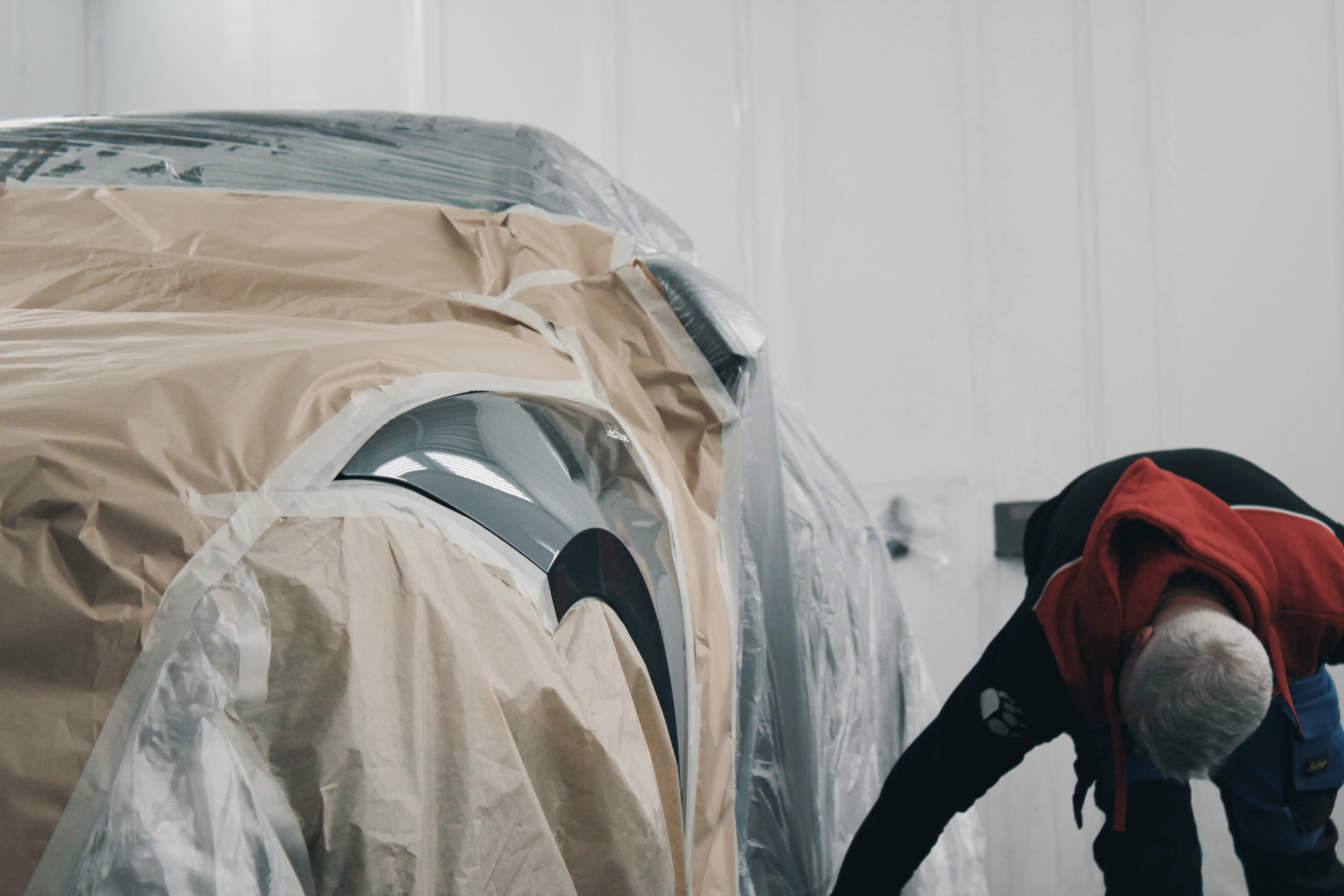 Car painter painting car 2